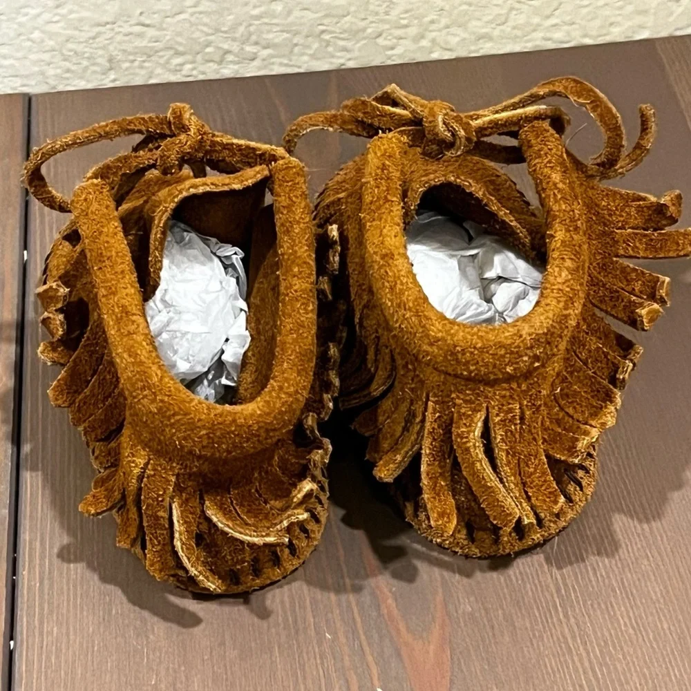 Kids Minnetonka Moccasins Brown Suede Fringe Toddler Size 6 Native American